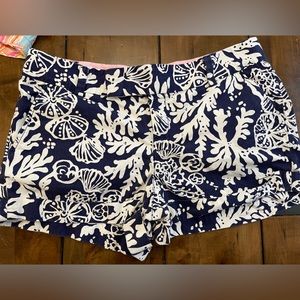 Lilly Pulitzer Barclay Shorts 10 Navy White Floral